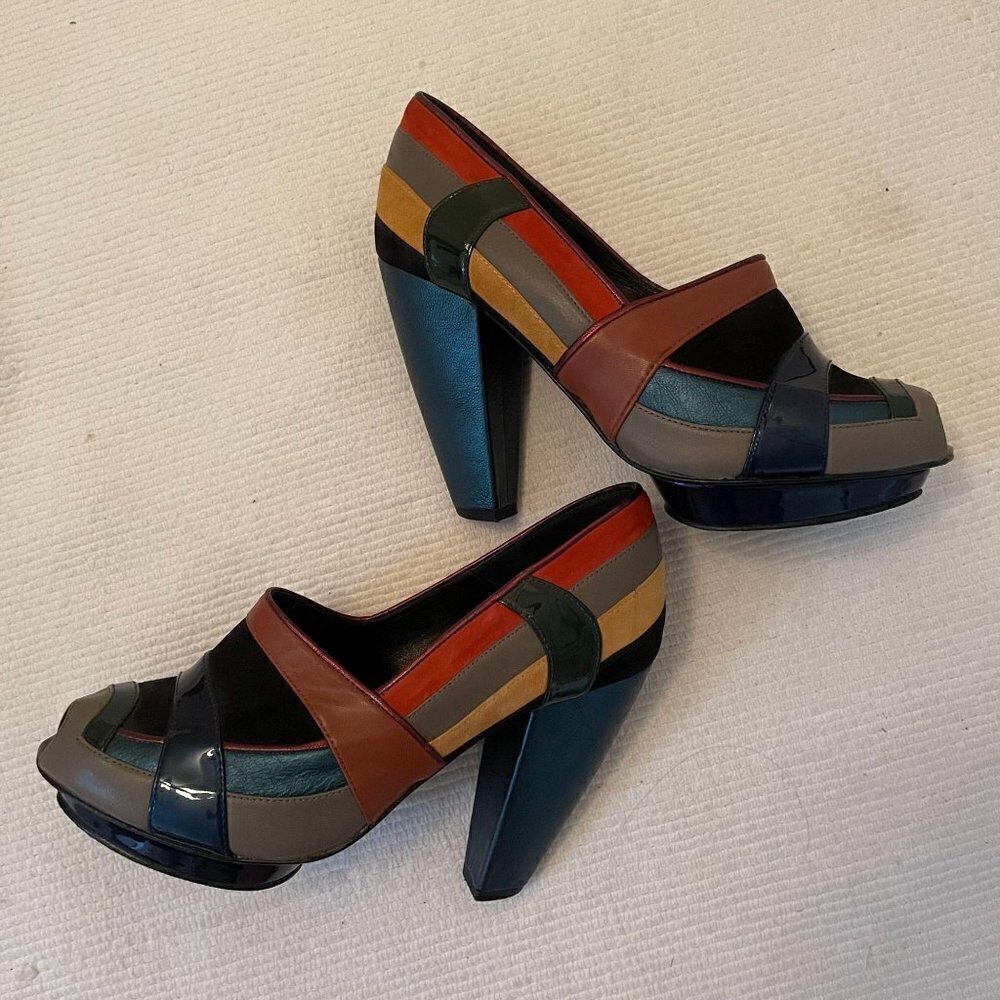 Anthropologie KRON “Sculptural” Leather Heels Size 38 8